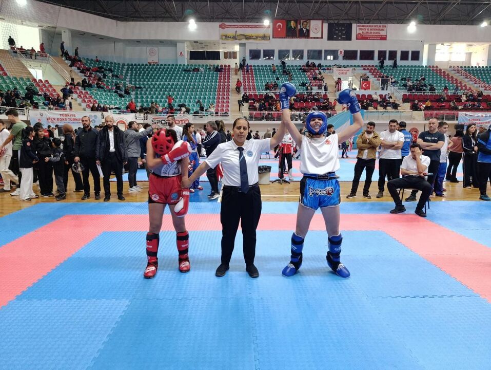 Altın kız Meyra Türkiye Şampiyonu oldu!